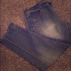 4for $10⚠️ Men’s jeans